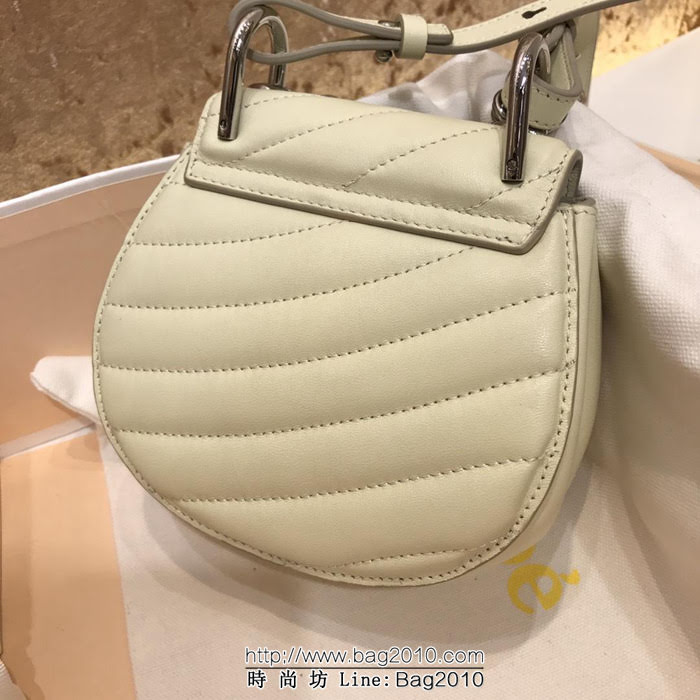 Chloe克洛伊 2018 最新一季春夏主打款 金屬圈手柄 mini號小豬包  ypk1016